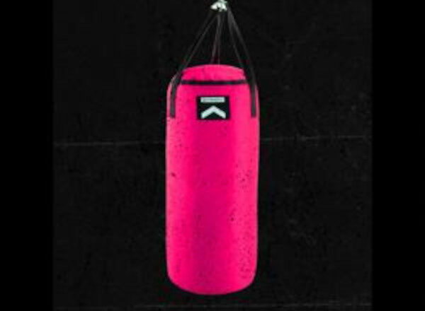 MAKKENZIE - Saco de Boxeo è il disco della settimana di Radio Roberto Artisti Emergenti Creative Commons